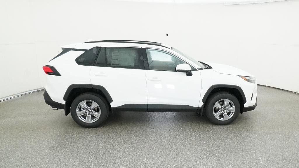 Thumbnail: 2025 Toyota RAV4 - 15