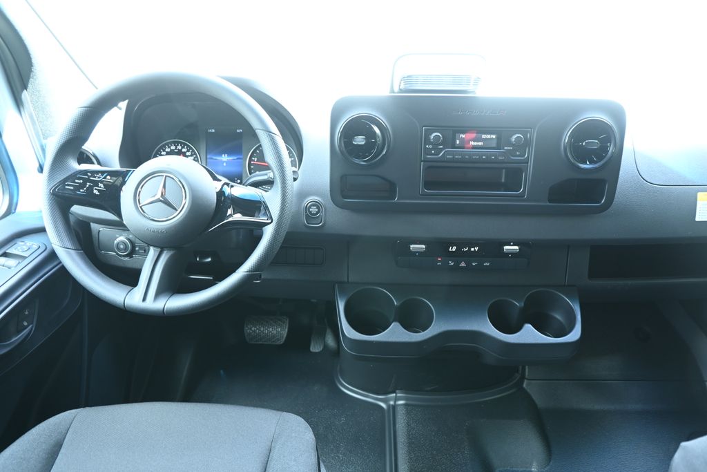 Thumbnail: 2026 Mercedes-Benz Sprinter - 15