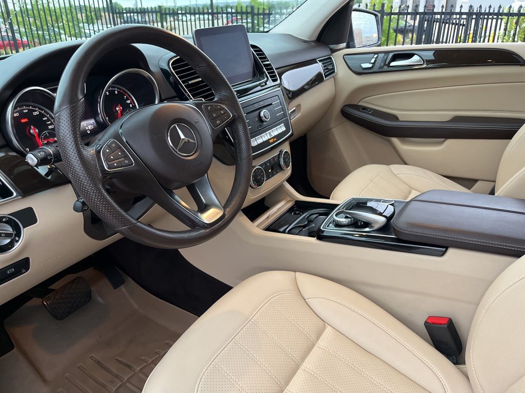 Thumbnail: 2018 Mercedes-Benz GLE - 20