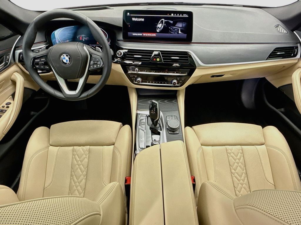 Thumbnail: 2023 BMW 5 Series - 13