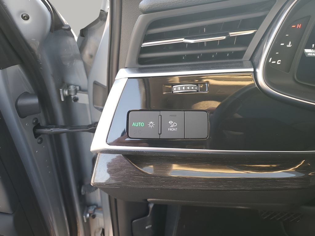 Used Car 2024 Audi Q7  55 Premium Plus For Sale Under $50,000 In Austin, Texas