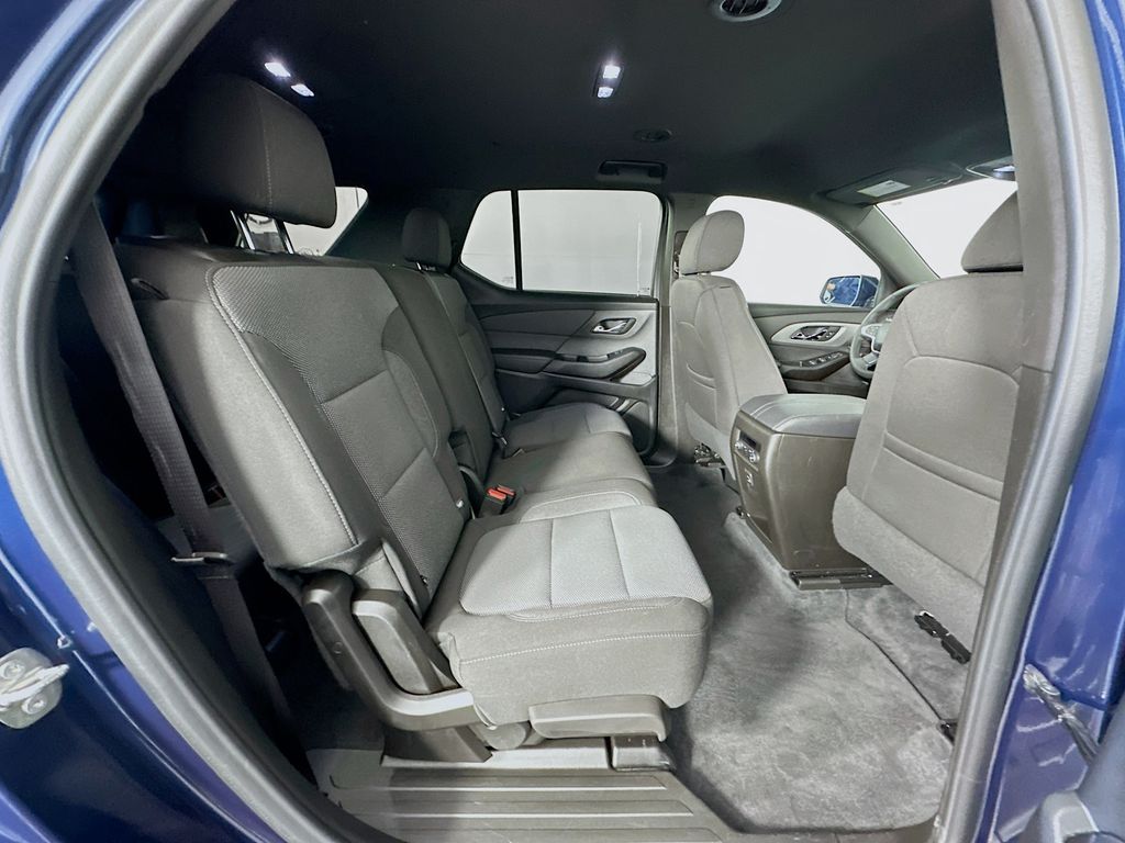 Thumbnail: 2023 Chevrolet Traverse - 26