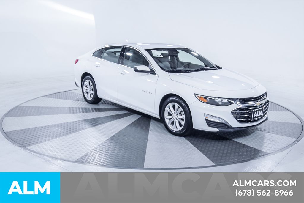 Used 2025 White Chevrolet LT image 14