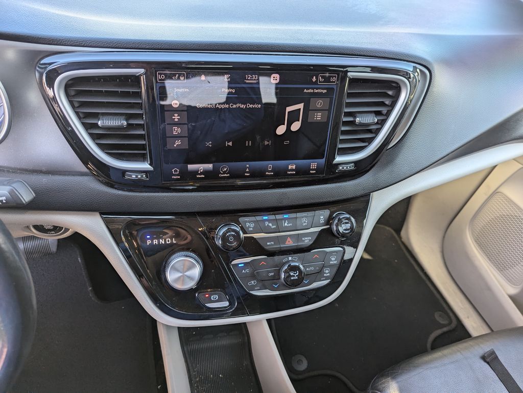 2021 Chrysler Pacifica Touring L 14