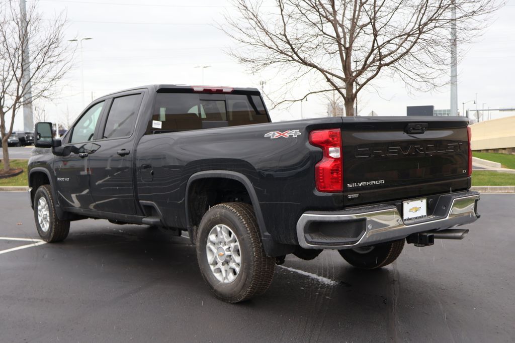 Thumbnail: 2026 Chevrolet Silverado 3500 - 5