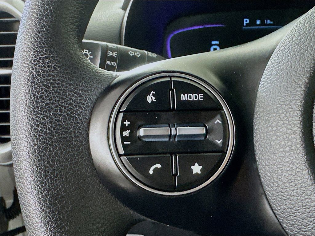 2025 Kia Soul LX - Photo 7