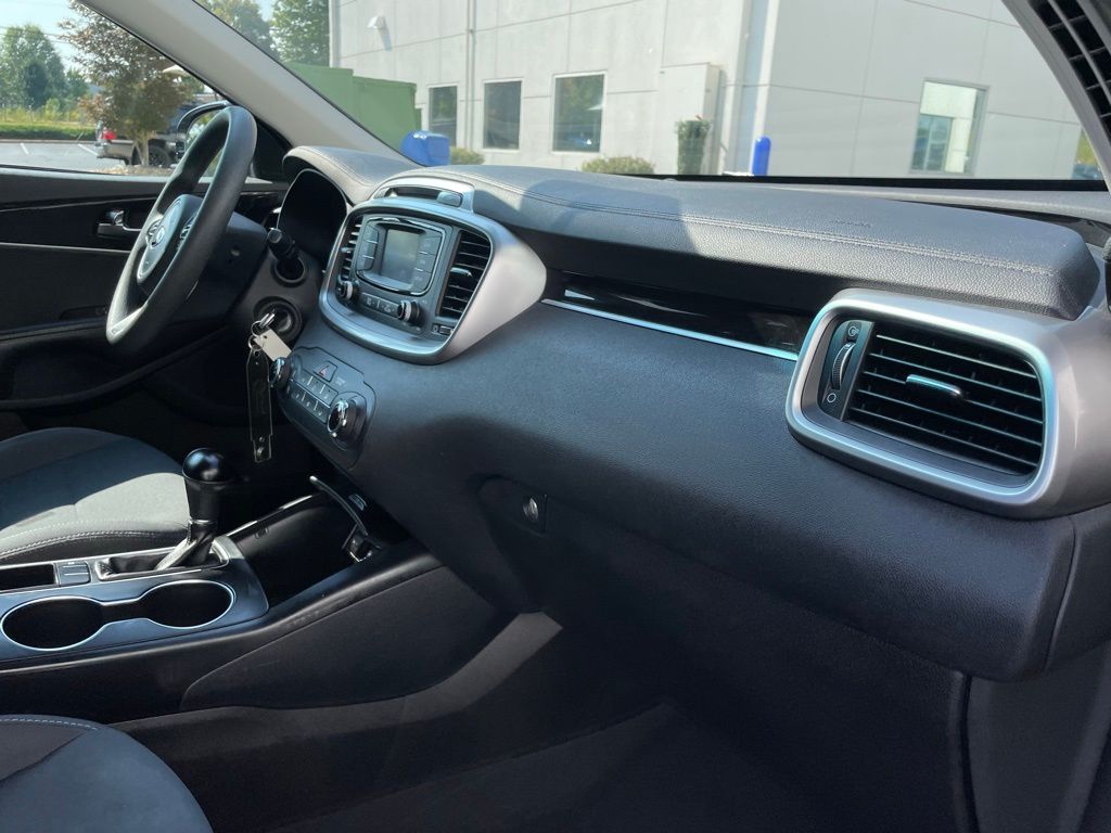 Thumbnail: 2018 Kia Sorento - 32