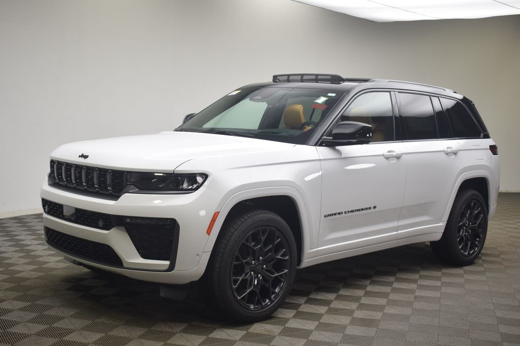 new 2026 Jeep Grand Cherokee car, priced at $61,089