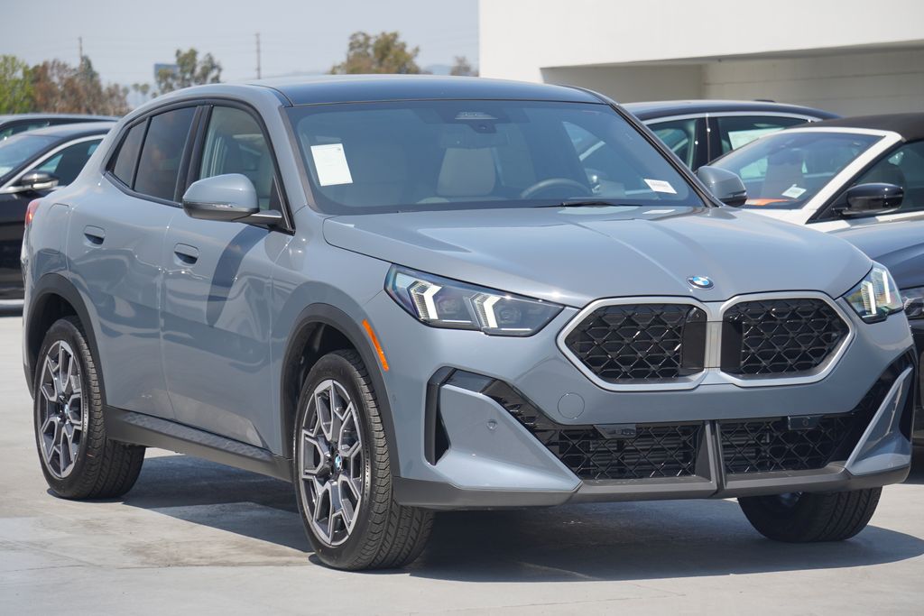2025 BMW X2 xDrive28i 3