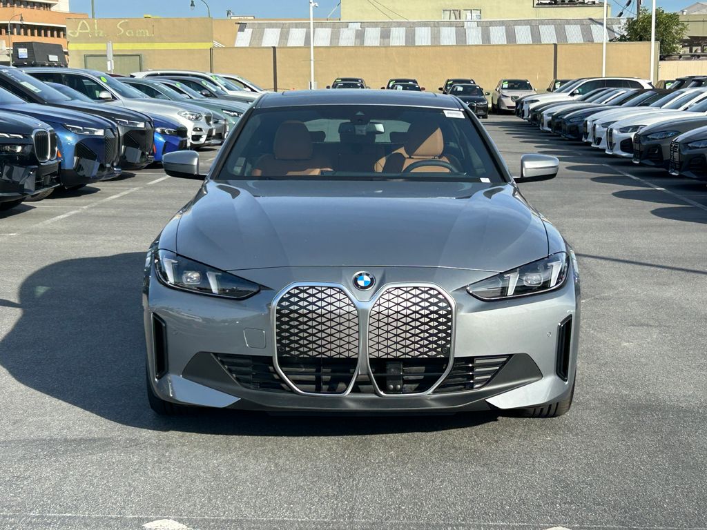 Thumbnail: 2026 BMW i4 - 8
