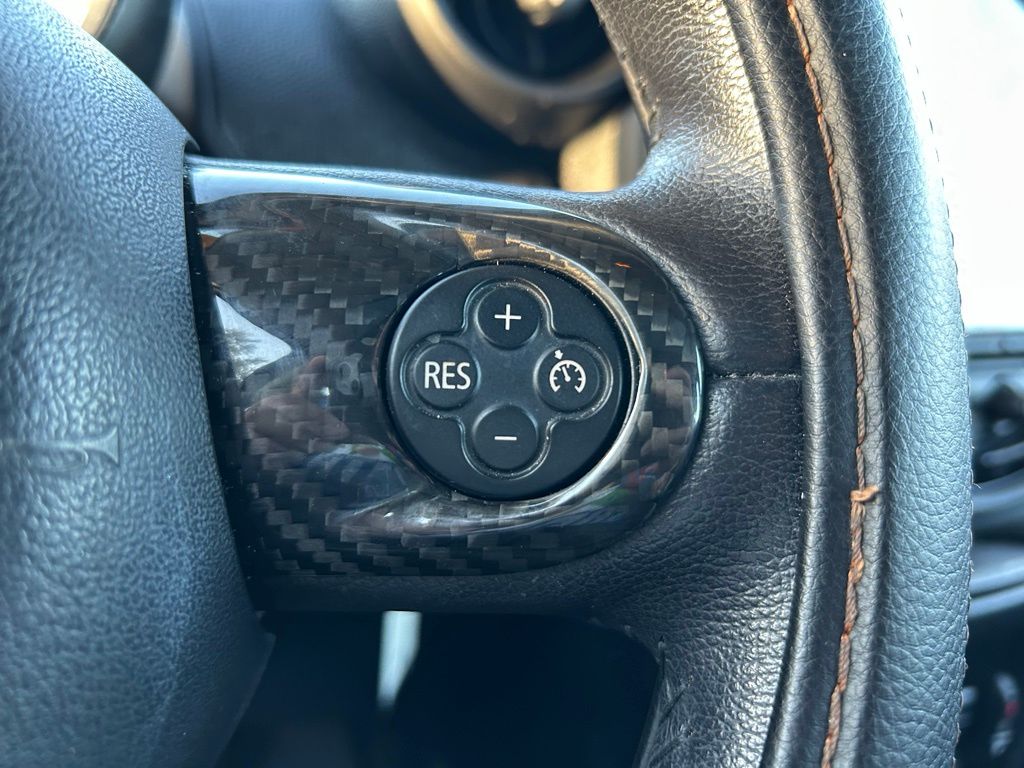 Thumbnail: 2013 MINI Cooper Countryman - 17