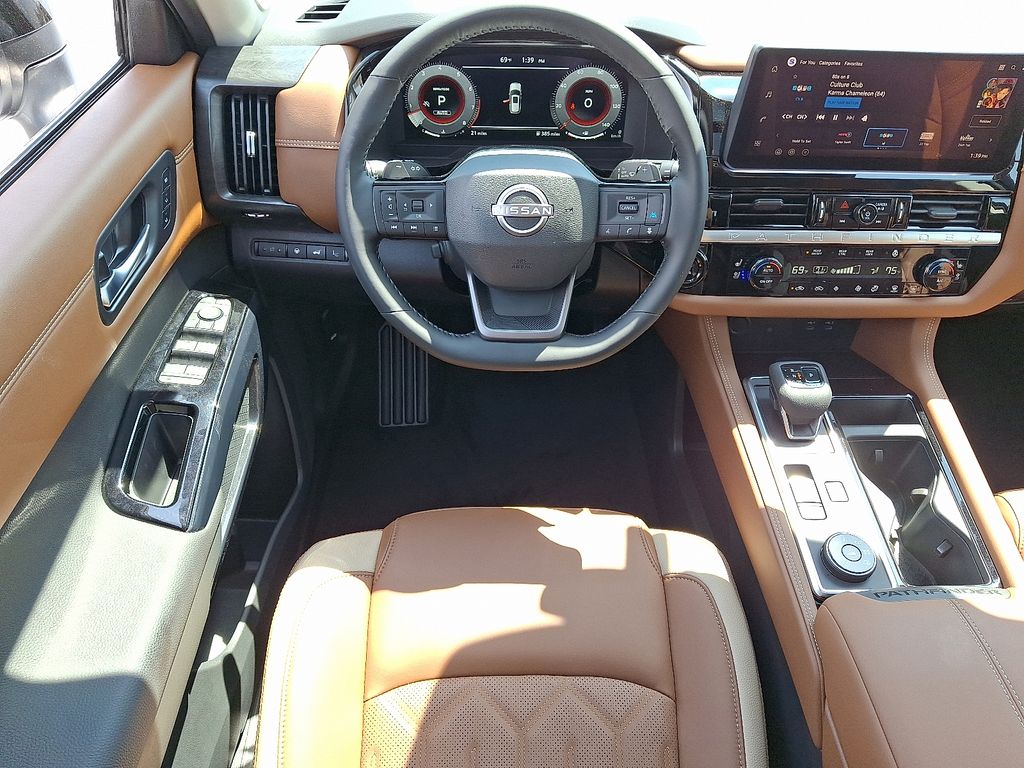 2026 Nissan Pathfinder — photo 8