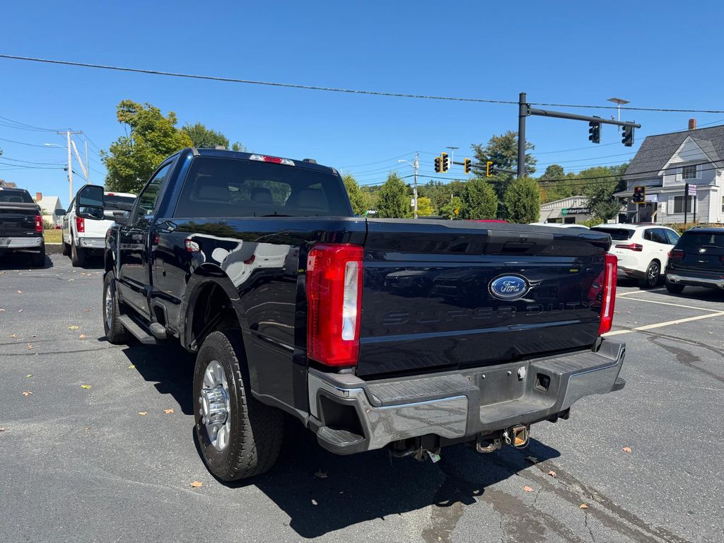 Used 2023 Ford F-350SD Truck