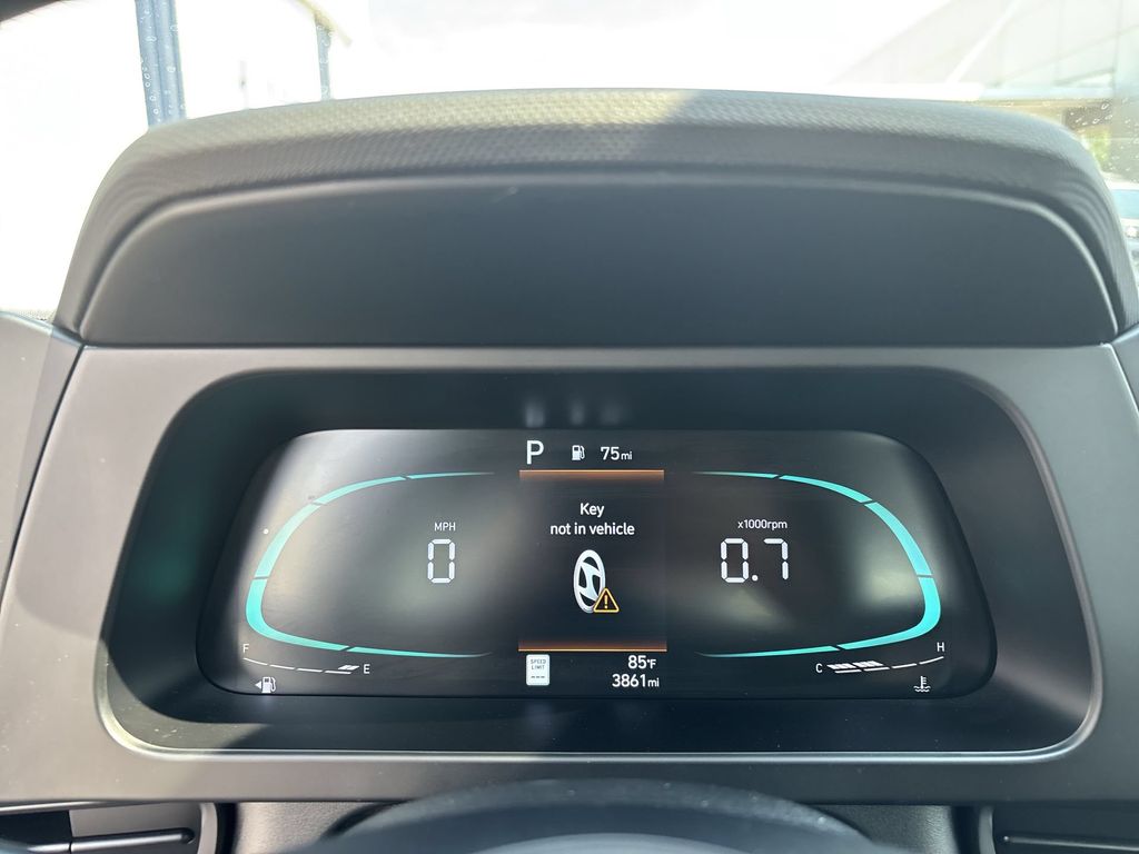 Used 2025 Amazon Gray Hyundai SEL Sport image 10