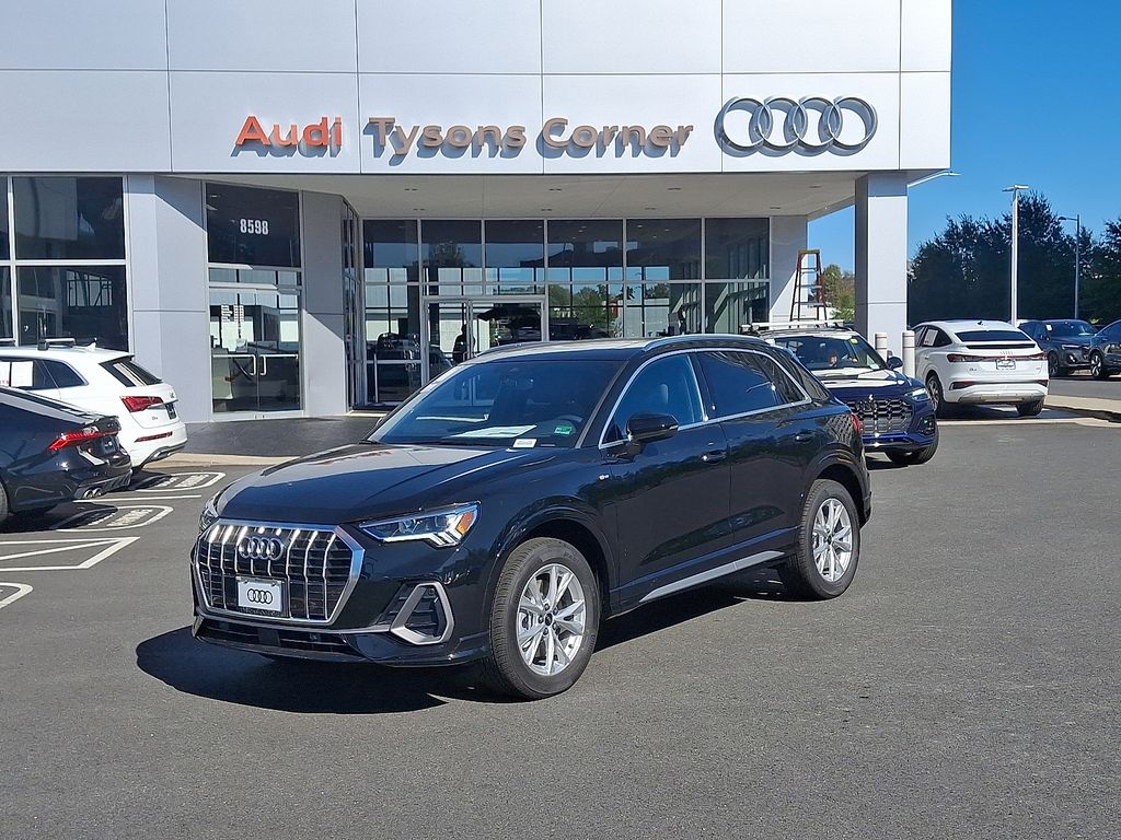 Thumbnail: 2025 Audi Q3 - 1