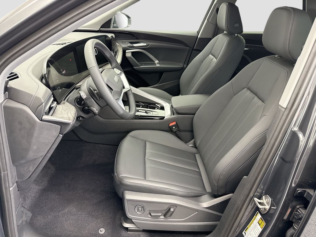 Thumbnail: 2025 Audi Q5 - 18