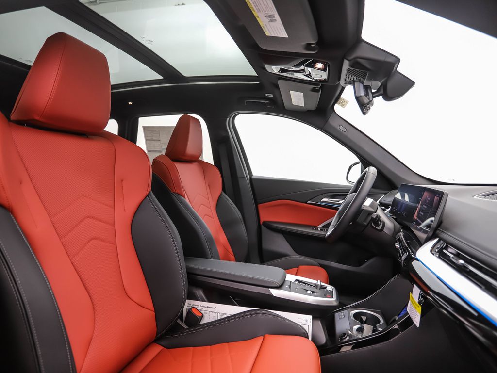 2025 BMW X1 xDrive28i 29