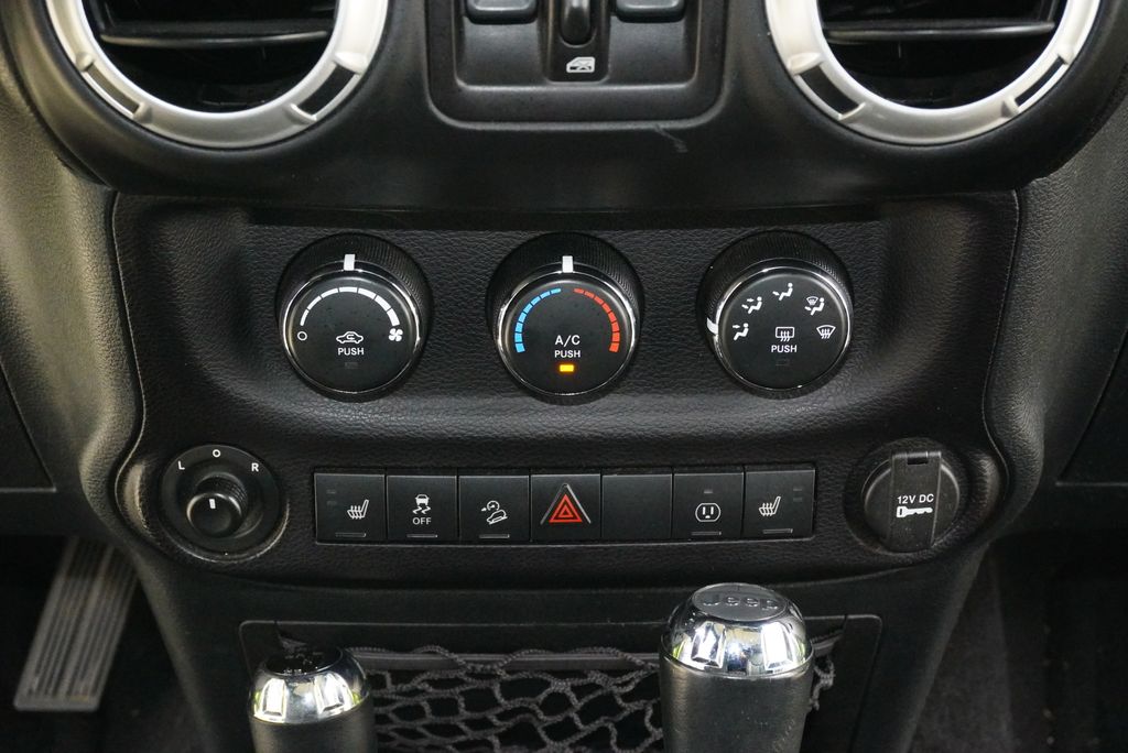 Used Car 2016 Jeep Wrangler  Unlimited Rubicon For Sale Under $25,000 In Weatherford, Texas