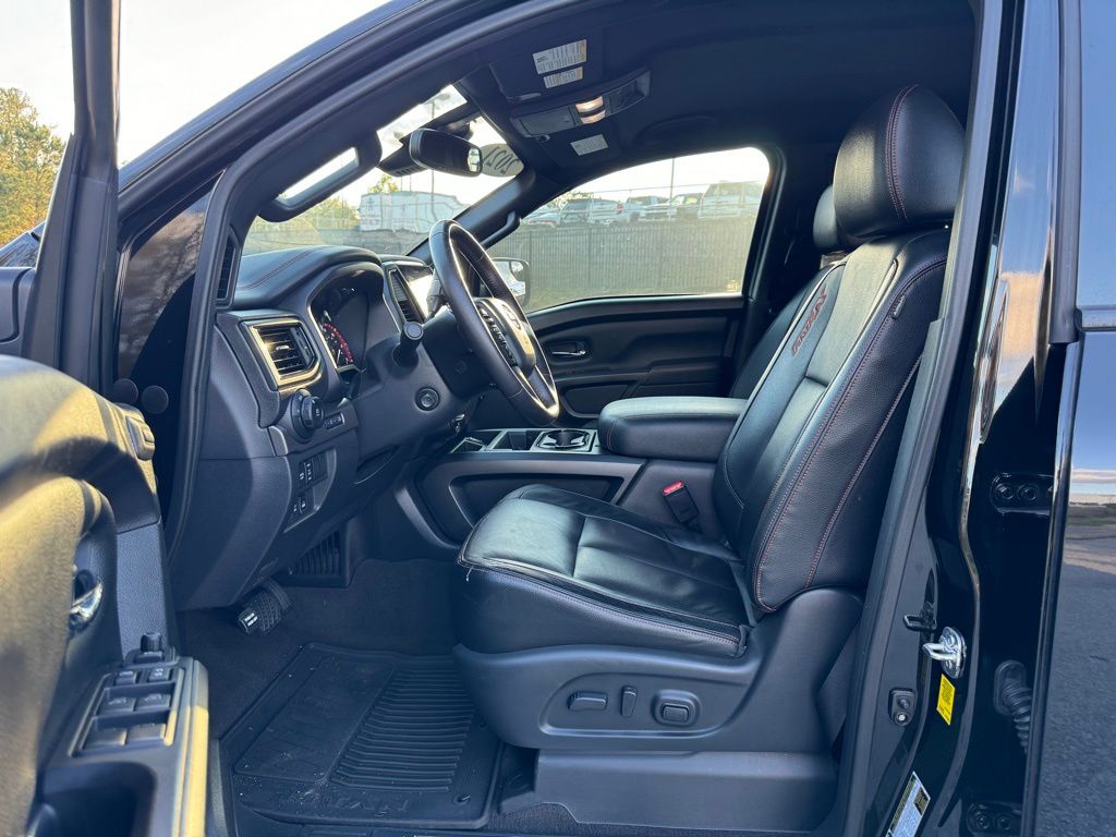 2021 Nissan Titan PRO-4X 25