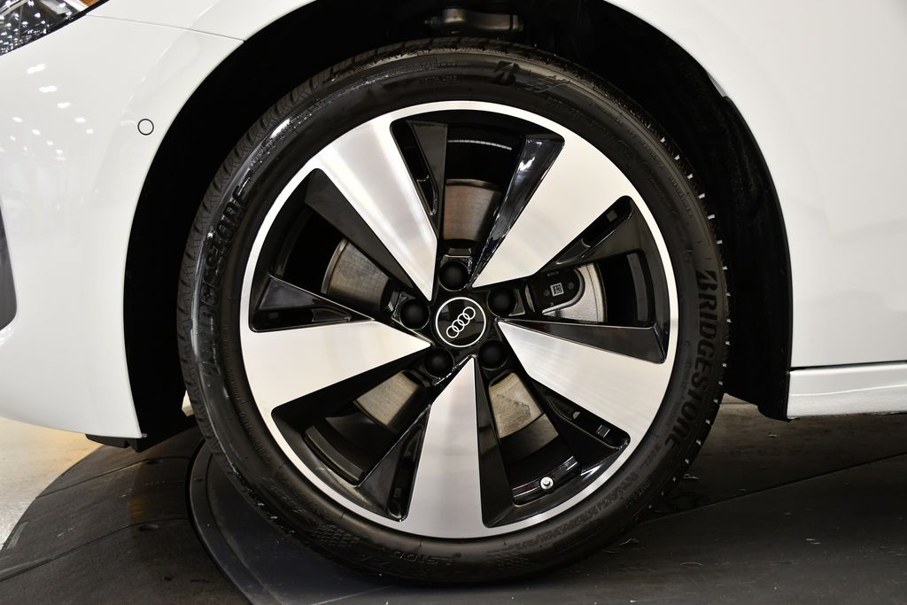 Thumbnail: 2025 Audi A5 - 13
