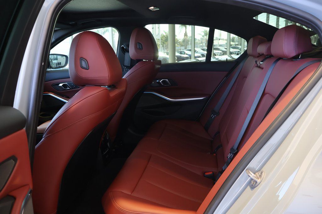 Thumbnail: 2025 BMW 3 Series - 6