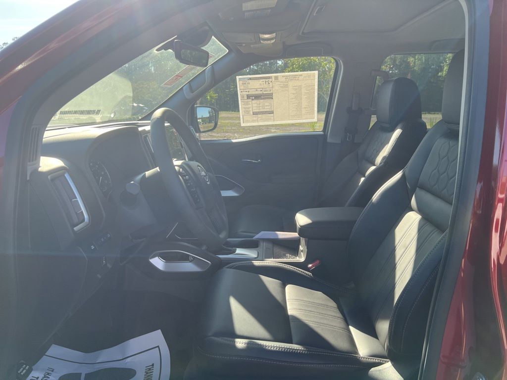 2025 Cardinal Red Metallic Tricoat Nissan Frontier SL RWD Truck