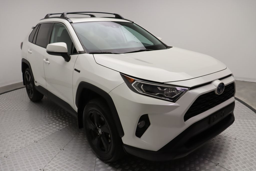 Thumbnail: 2021 Toyota RAV4 - 6