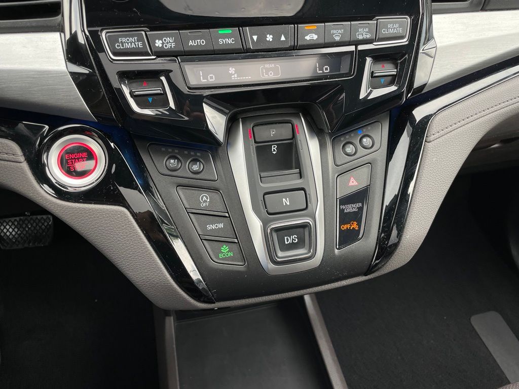 Thumbnail: 2019 Honda Odyssey - 18