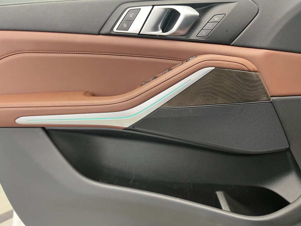 Thumbnail: 2023 BMW X5 - 21