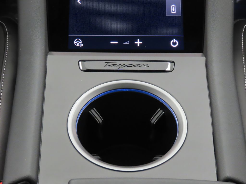 Thumbnail: 2025 Porsche Taycan - 30