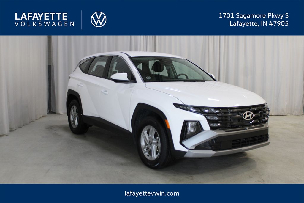 White Pearl 2025 Hyundai Tucson SUV / Crossover All-Wheel Drive 8-Speed Automatic