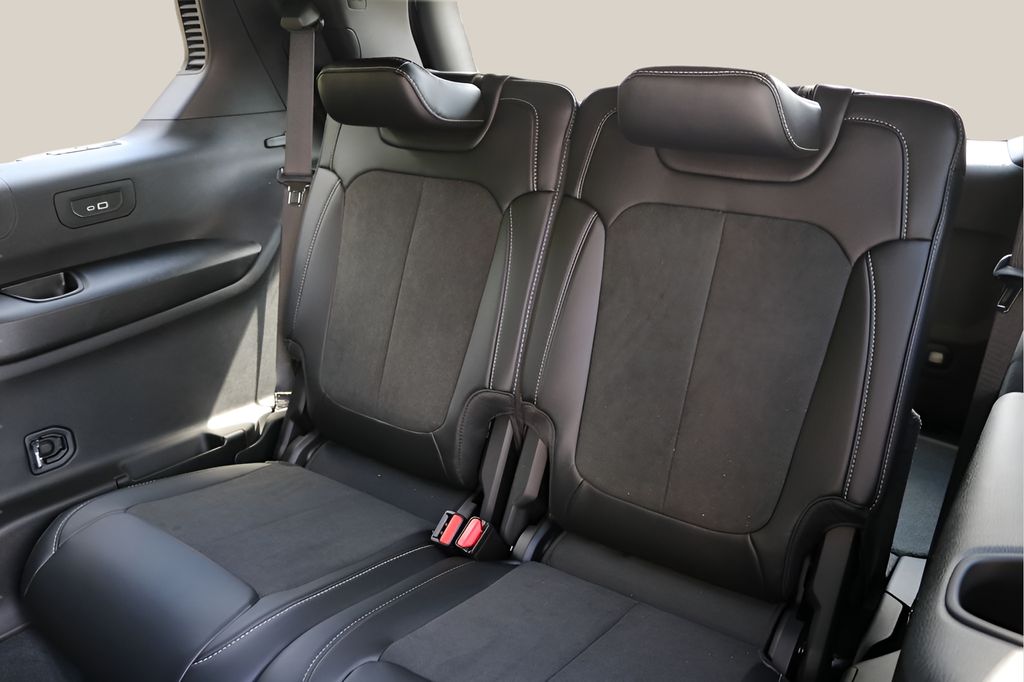New 2026 Black Jeep Laredo Altitude image 17