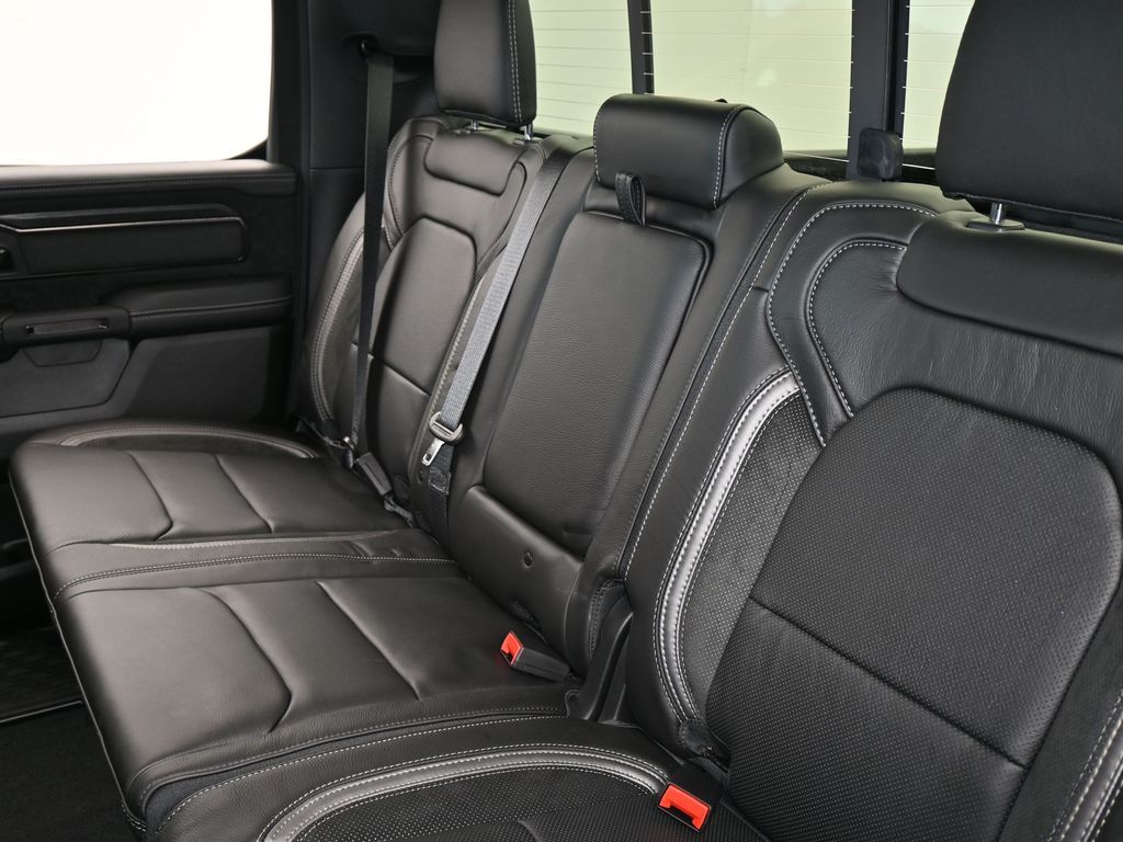 New 2026 Diamond Black Crystal Pearlcoat Ram RHO image 34