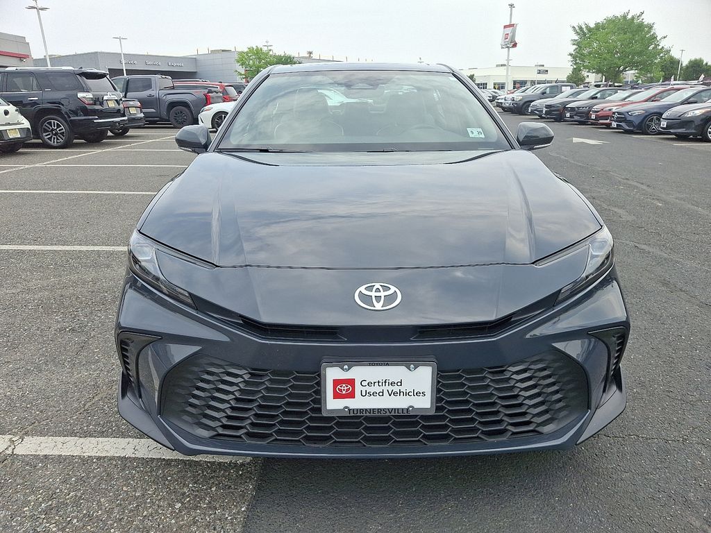 2025 Toyota Camry SE 2
