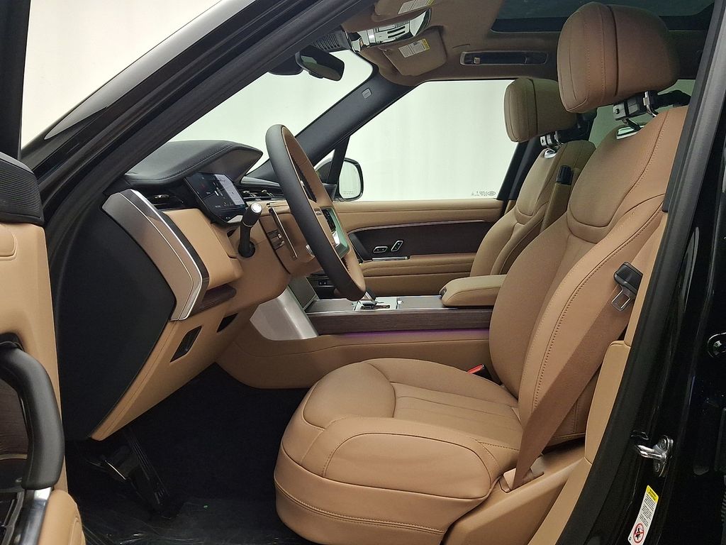 Thumbnail: 2026 Land Rover Range Rover - 10