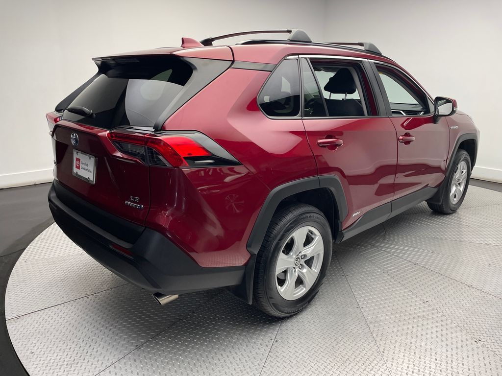 2021 Toyota RAV4 LE 5