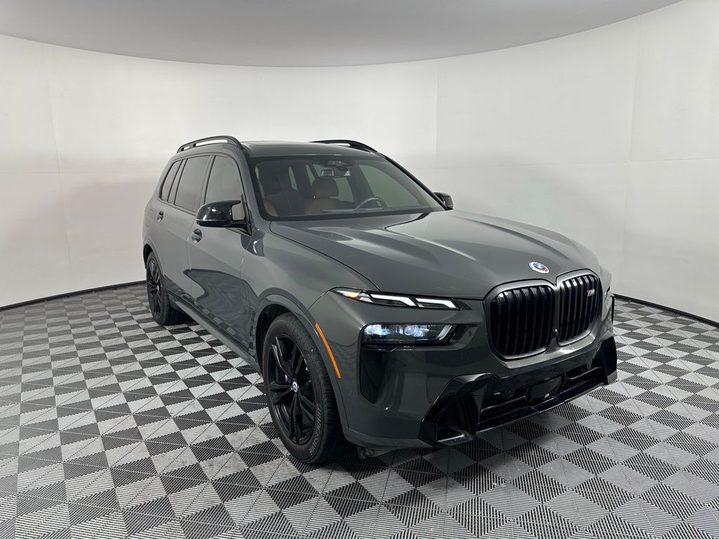 Thumbnail: 2023 BMW X7 - 3