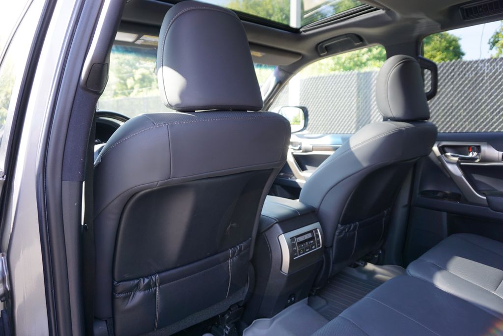 Thumbnail: 2021 Lexus GX - 14