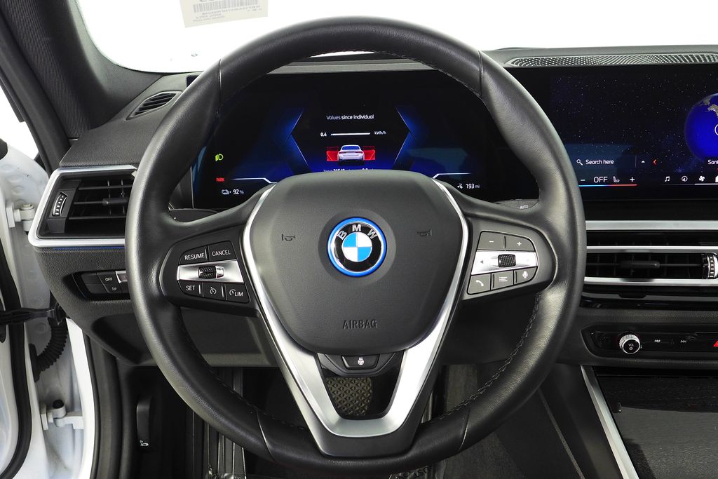 Thumbnail: 2024 BMW i4 - 27