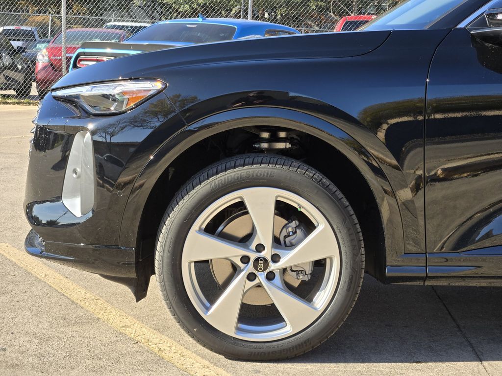 new 2025 Audi Q5 car, priced at $59,850