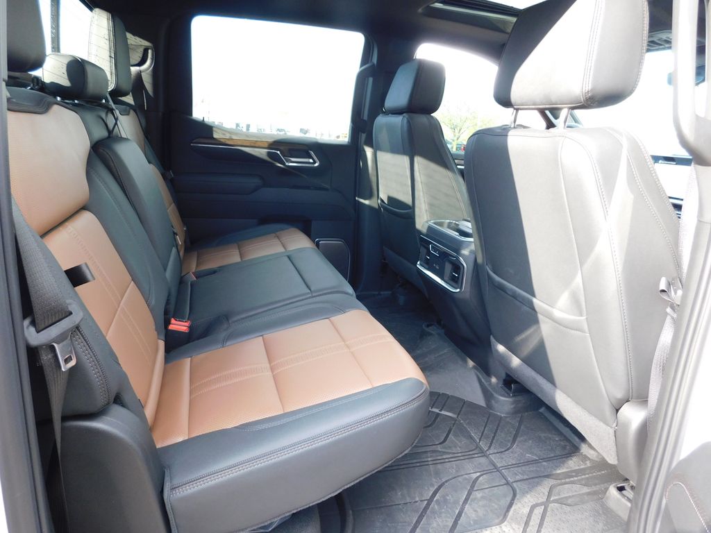 Thumbnail: 2025 Chevrolet Silverado 1500 - 5