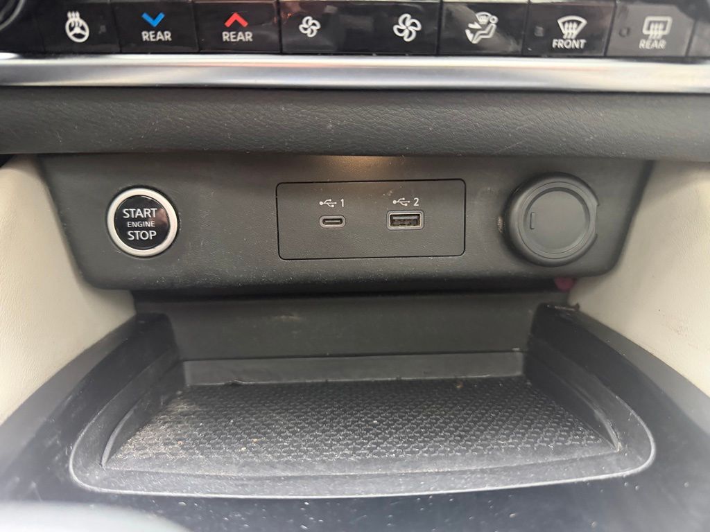 2021 Nissan Rogue SL White at Subaru and VW of Moon Township