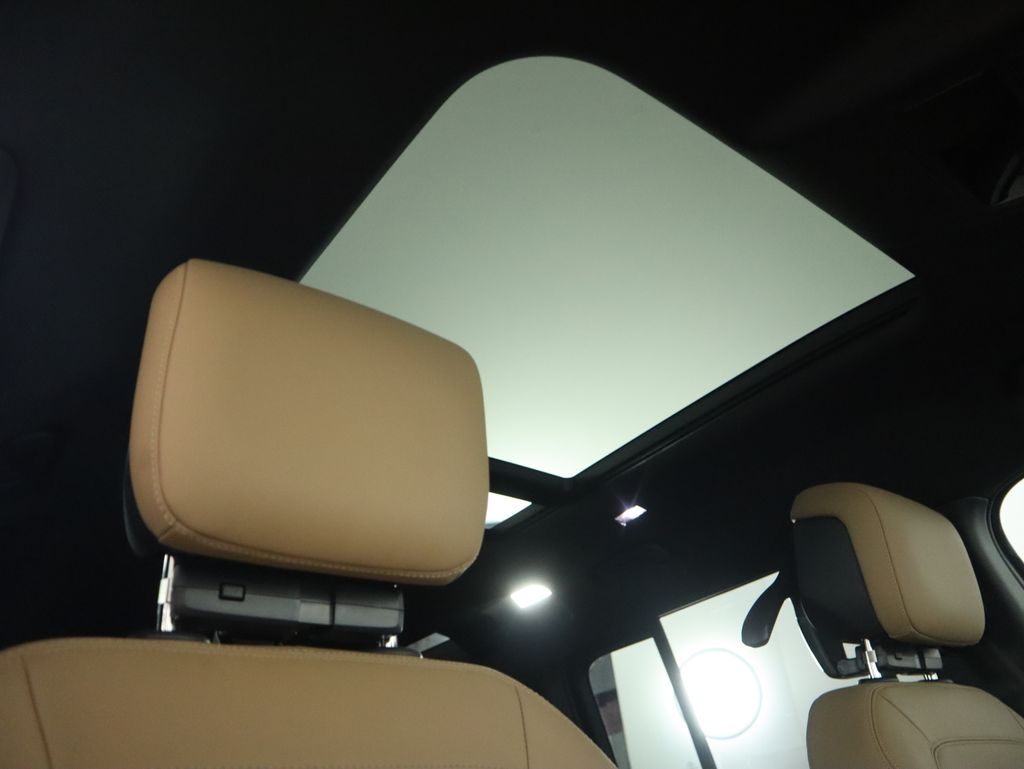 Thumbnail: 2026 Land Rover Defender - 20