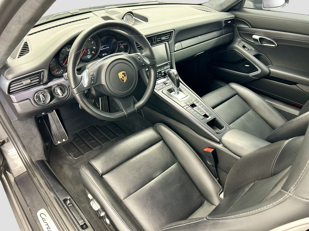 Thumbnail: 2016 Porsche 911 - 4