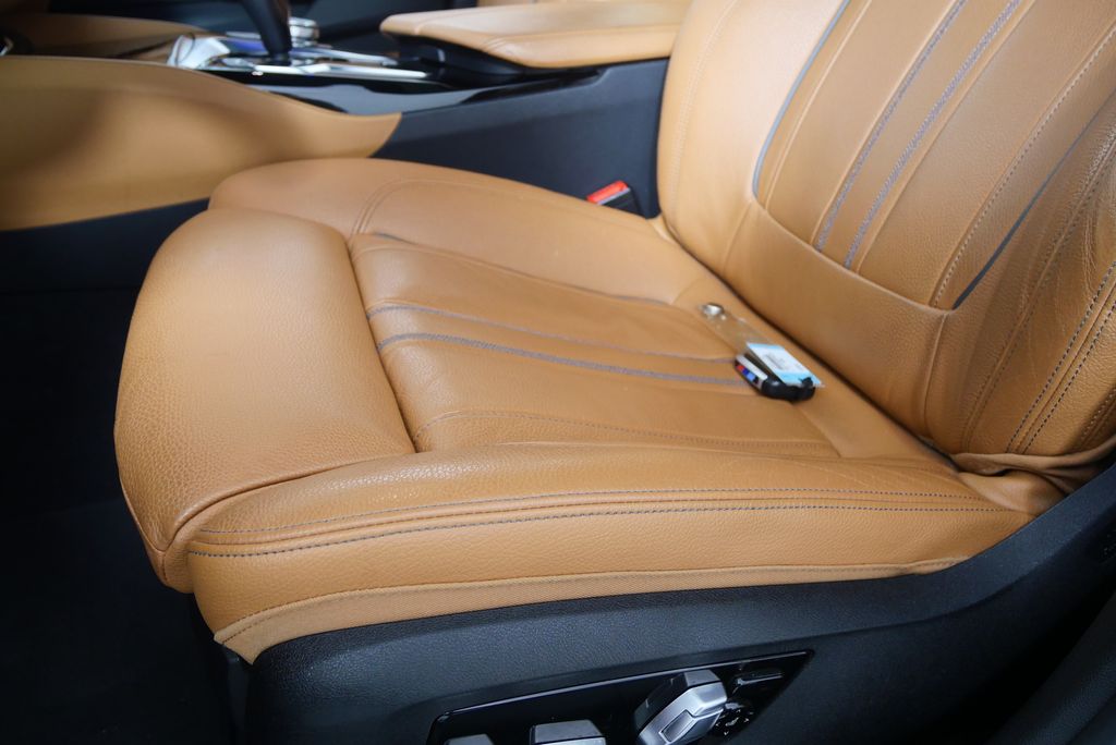 2018 BMW 5 Series 530i 9