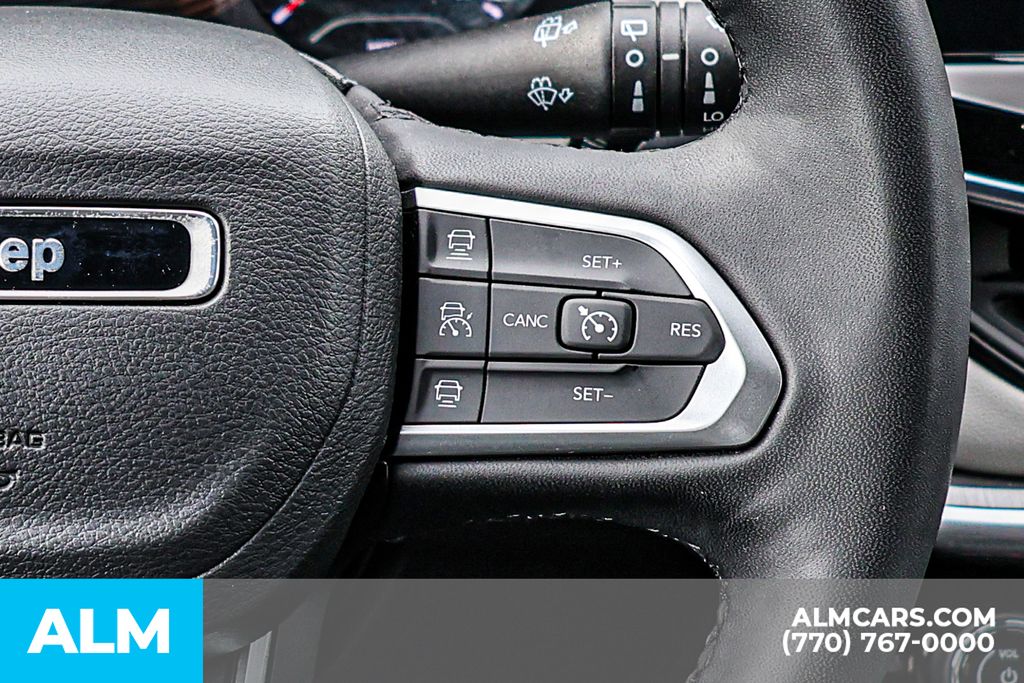 Used 2025 Silver Jeep Limited/MT Certified image 35