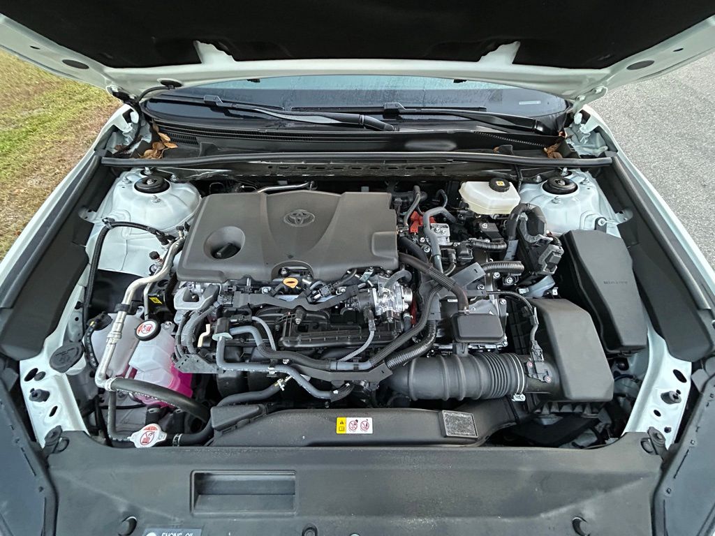 2025 Toyota Camry SE 11