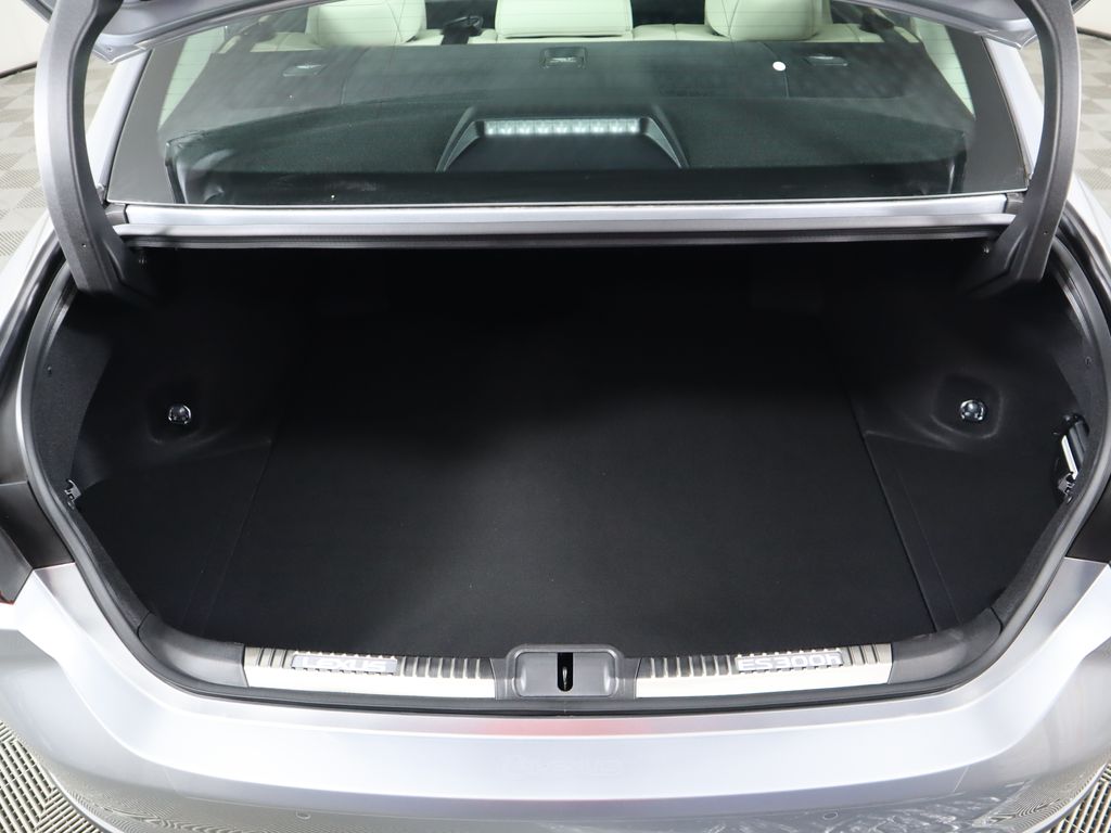2025 Lexus ES Hybrid 300h 29