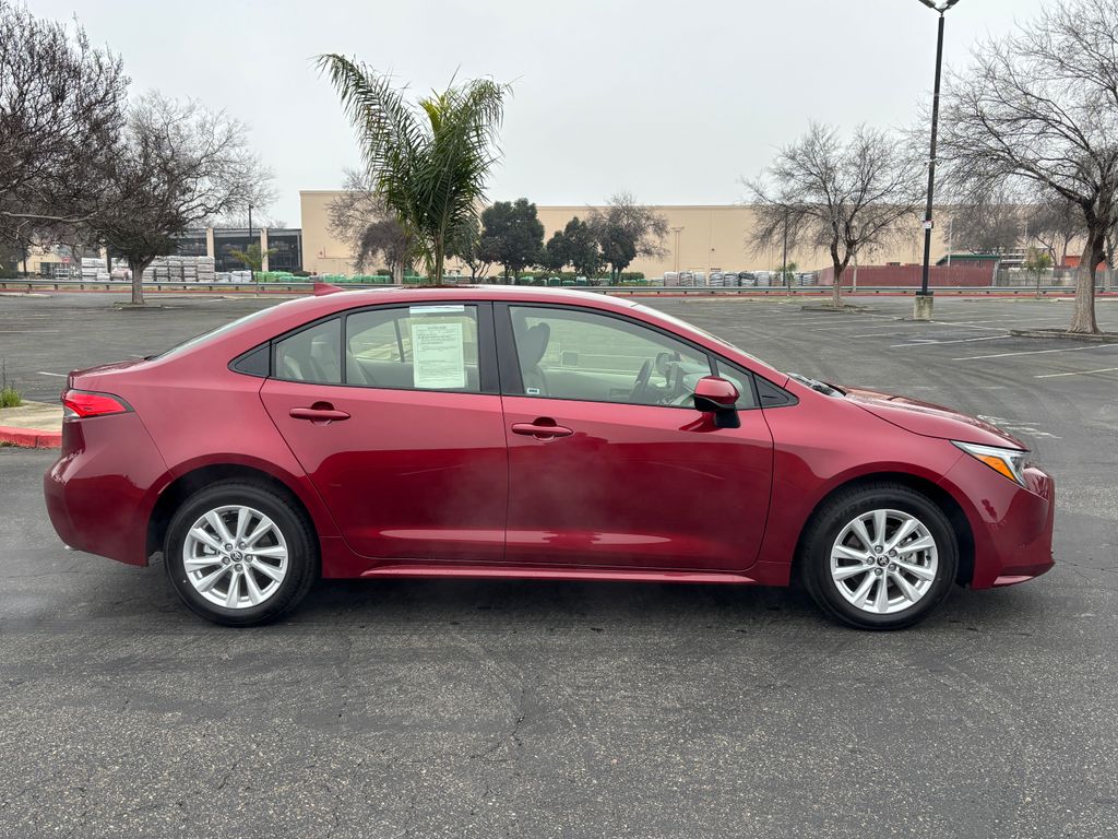Thumbnail: 2025 Toyota Corolla - 4
