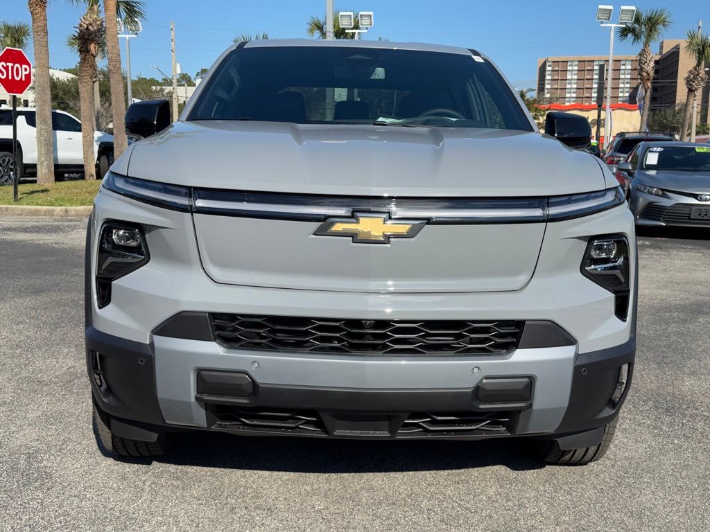 2025 Chevrolet Silverado EV  3